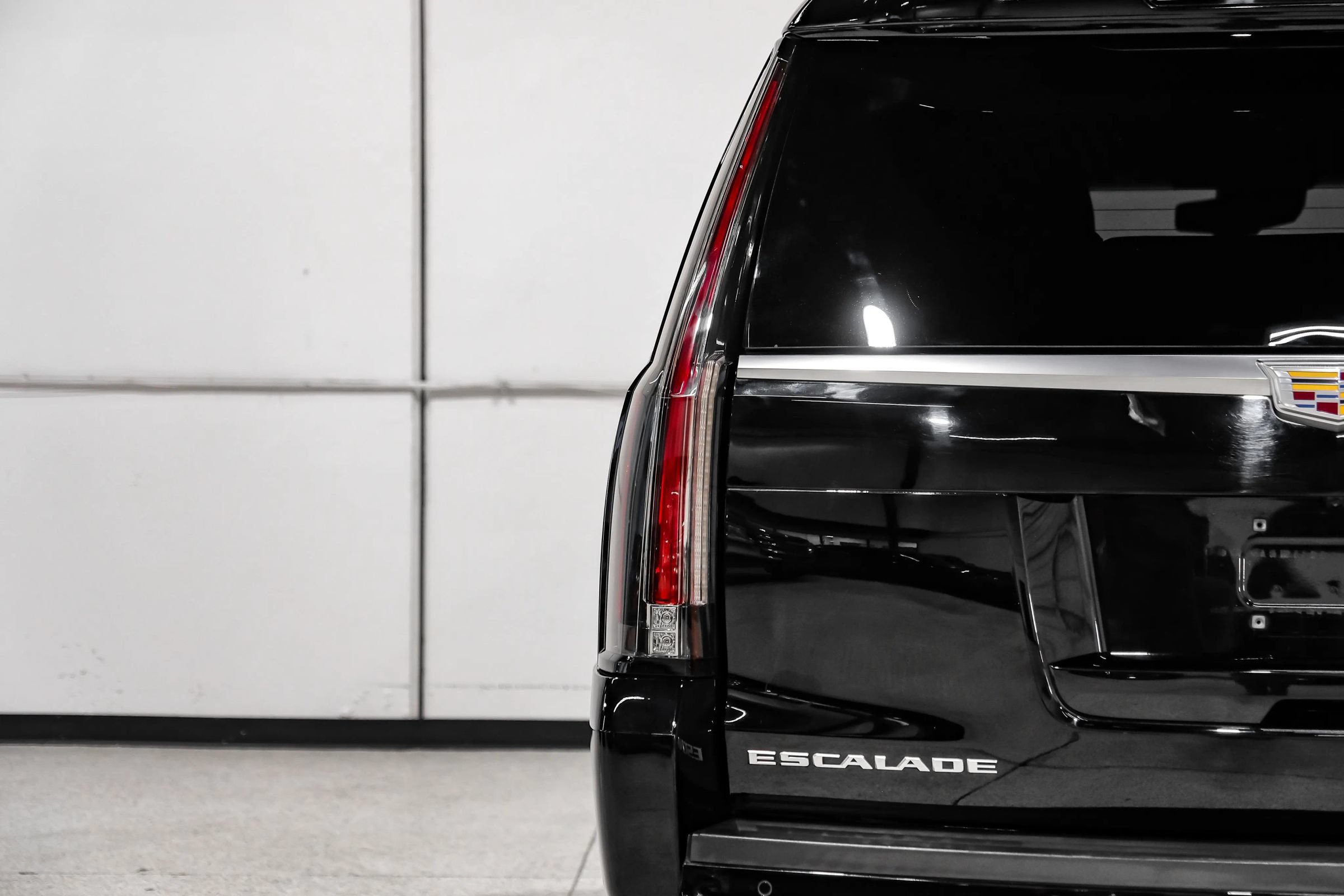 Used 2016 Cadillac Escalade Platinum AWD/4WD image 59