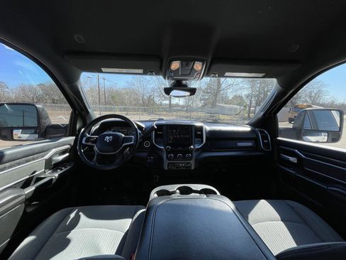 Used 2024 RAM 3500 Big Horn image 32