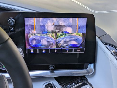 Used 2022 Chevrolet Corvette Stingray Premium Conv w/ Z51 Performance Package image 22