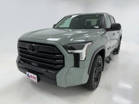 Used 2024 Toyota Tundra SR5 w/ SR5 Premium Package image 4