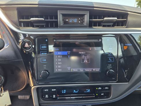 Used 2019 Toyota Corolla SE FWD image 16