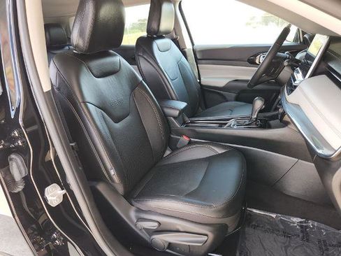 Used 2022 Jeep Compass Limited image 15