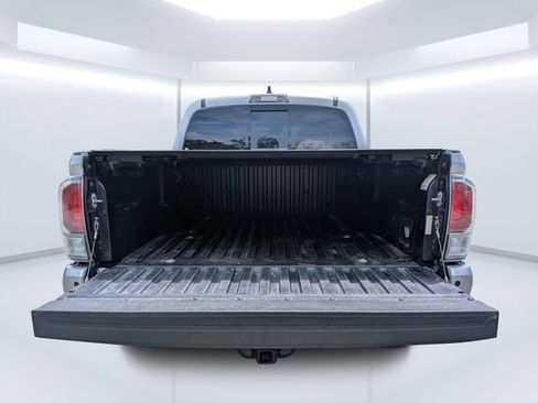 Used 2020 Toyota Tacoma TRD Off-Road w/ Technology Package AWD/4WD image 14