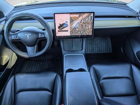 Used 2021 Tesla Model 3 Standard Range Plus image 18