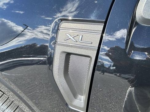 Used 2022 Ford Maverick XL image 6