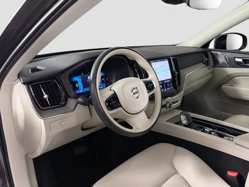 Certified 2023 Volvo XC60 B5 Plus w/ Protection Package Premier AWD/4WD image 10