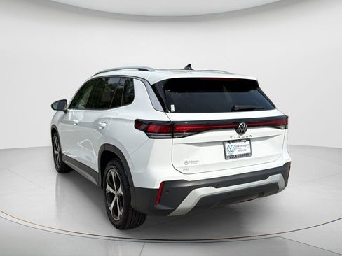 New 2026 Volkswagen Tiguan SE FWD image 6