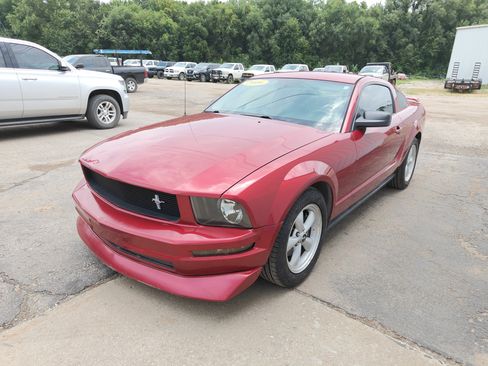 Used 2006 Ford Mustang Coupe RWD image 8