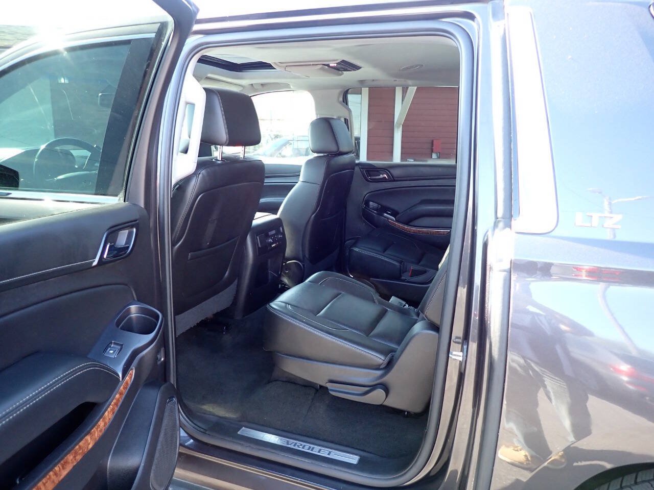 Used 2016 Chevrolet Suburban LTZ AWD/4WD image 8