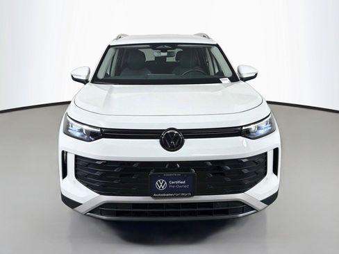 Certified 2026 Volkswagen Tiguan SE FWD image 2
