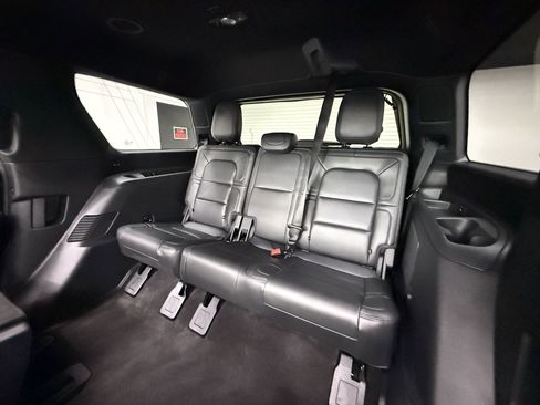 Used 2022 Lincoln Navigator Reserve w/ Equipment Group 201A image 30