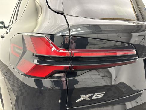 Used 2025 BMW X5 xDrive50e w/ M Sport Package image 19