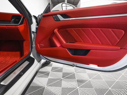 Used 2022 Porsche 911 Turbo image 21