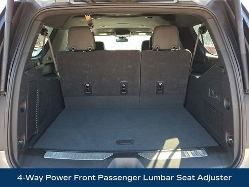 Used 2025 Chevrolet Suburban Premier image 31