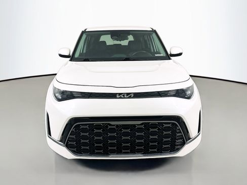 Used 2023 Kia Soul GT-Line FWD image 2
