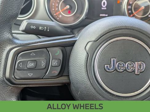 Used 2022 Jeep Wrangler Unlimited Sport AWD/4WD image 17