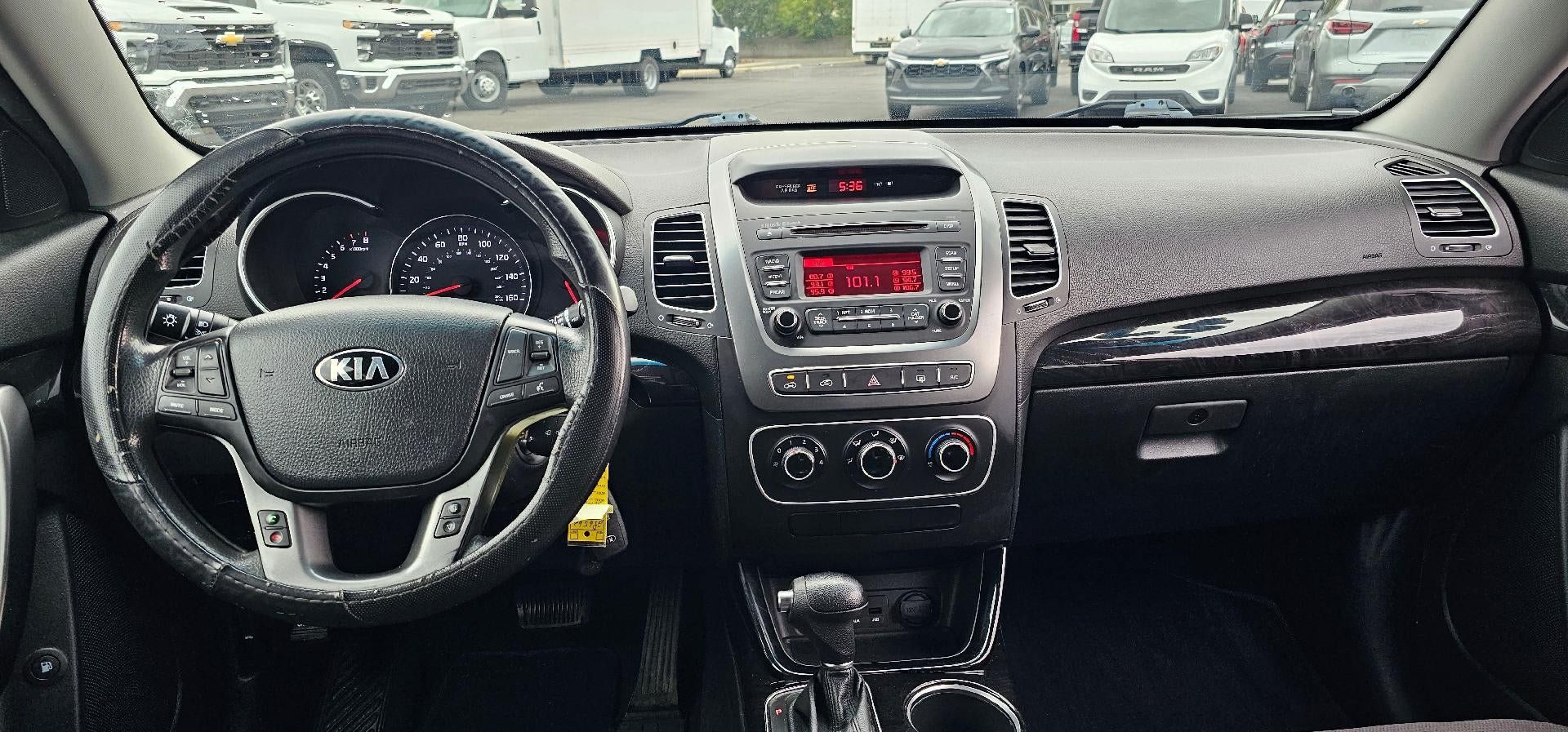 Used 2015 Kia Sorento LX FWD image 11