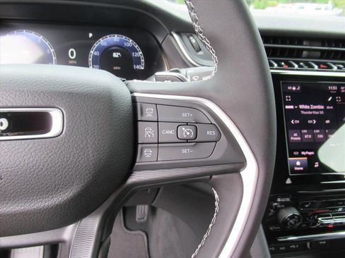 Used 2025 Jeep Grand Cherokee L Laredo w/ Luxury Tech Group I image 19