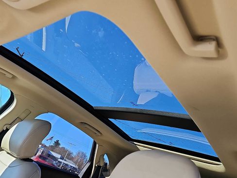 Used 2018 Ford Edge SEL w/ Equipment Group 201A image 16