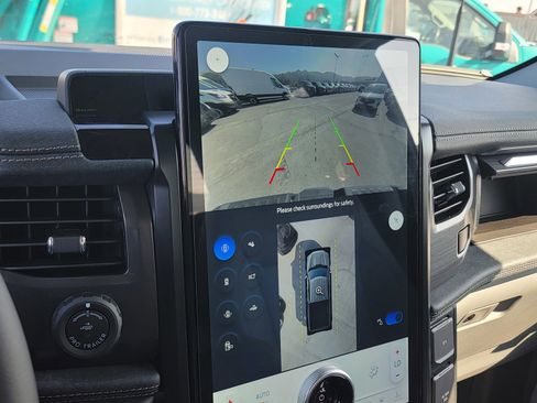 New 2025 Ford F150 Lightning Flash image 19