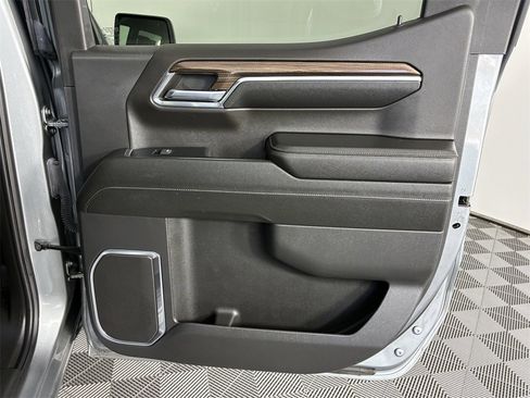 Used 2024 Chevrolet Silverado 1500 RST w/ Z71 Off-Road Package image 29