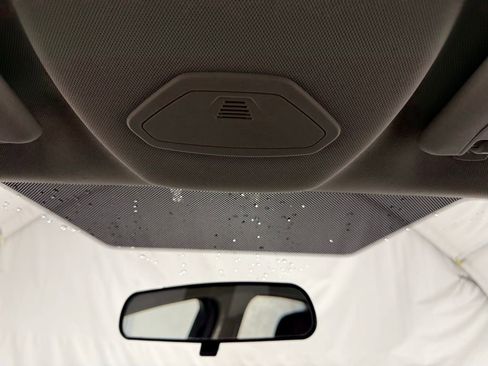 Used 2018 Ford Focus SE w/ SE Appearance Package image 35