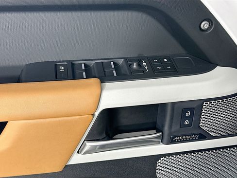 Certified 2023 Land Rover Defender 130 X-Dynamic SE image 20