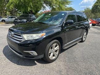 Used 2012 Toyota Highlander Limited w/ Tow Pkg AWD/4WD video 1