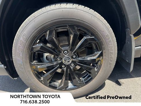 Used 2025 Toyota RAV4 XLE Premium w/ Weather Package AWD/4WD image 33