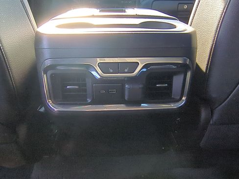 Used 2021 GMC Sierra 2500 Denali w/ Denali Ultimate Package image 31