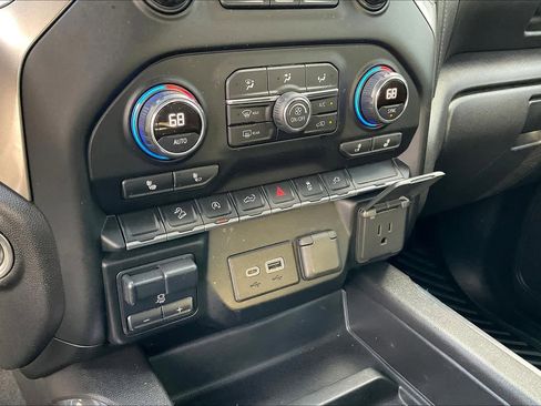 Used 2020 Chevrolet Silverado 1500 RST w/ Texas Edition AWD/4WD image 33