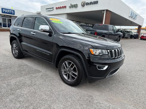 Certified 2020 Jeep Grand Cherokee Limited w/ Luxury Group II AWD/4WD image 3