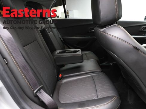 Used 2018 Chevrolet Trax LT w/ LT Convenience Package image 22