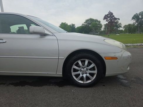 Used 2004 Lexus ES 330 FWD image 4