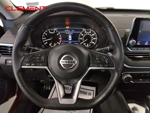 Used 2022 Nissan Altima 2.5 SR image 10
