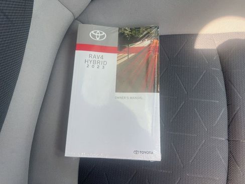 Used 2023 Toyota RAV4 XLE w/ Convenience Package AWD/4WD image 28