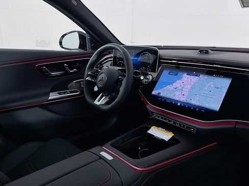 New 2026 Mercedes-Benz E 53 AMG e 4MATIC Sedan image 15