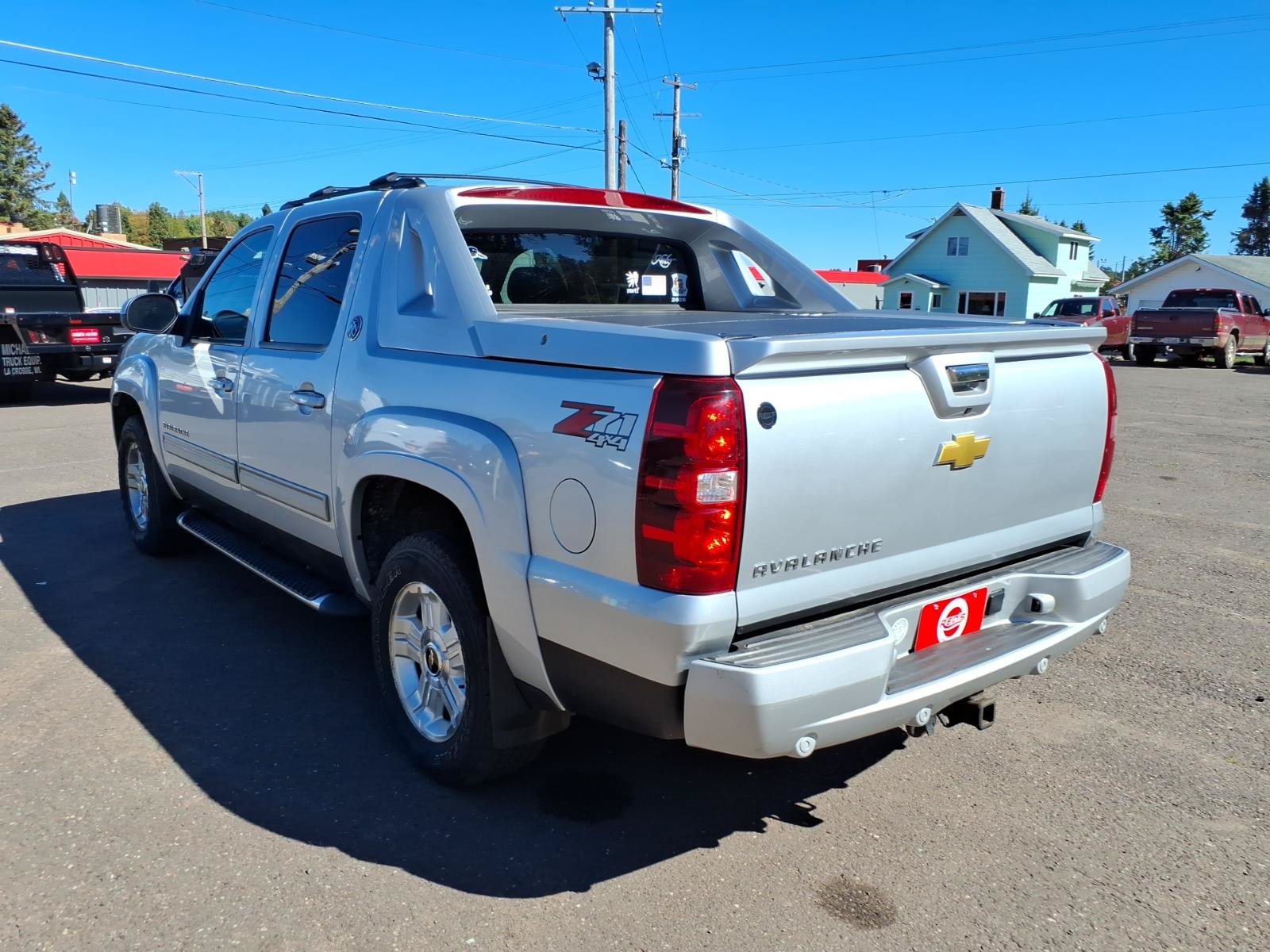 Used 2013 Chevrolet Avalanche LT w/ Suspension Package, Off-Road AWD/4WD image 4