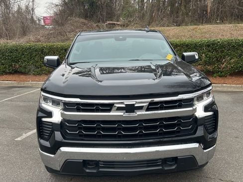 Used 2023 Chevrolet Silverado 1500 LT image 2