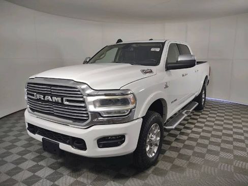 Used 2022 RAM 2500 Laramie AWD/4WD image 5