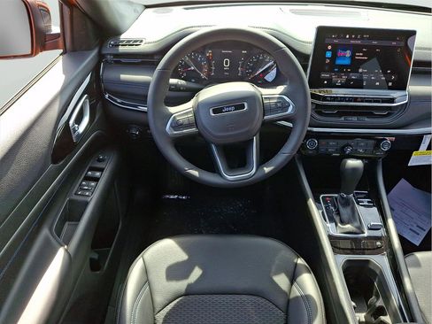 New 2026 Jeep Compass Latitude AWD/4WD image 5