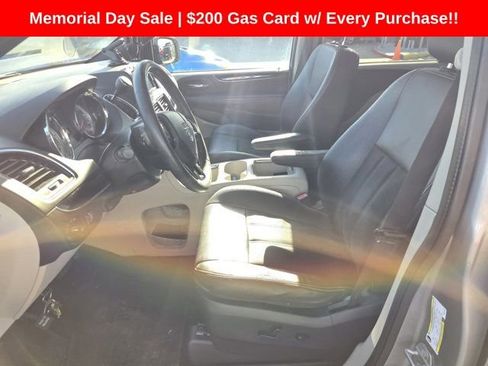 Used 2019 Dodge Grand Caravan SXT FWD image 11