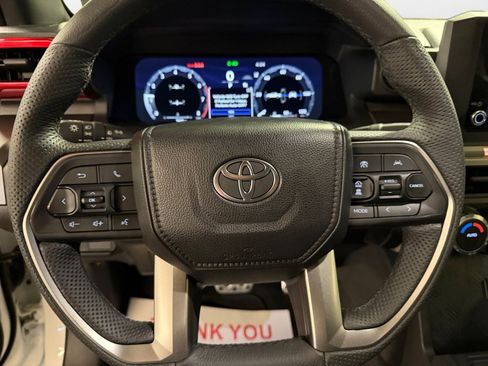 Used 2025 Toyota Tacoma TRD Sport image 13