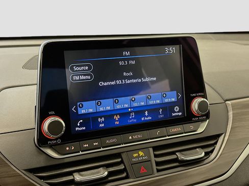 Used 2024 Nissan Altima 2.5 SV FWD image 21