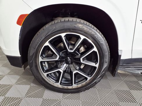 Used 2022 Chevrolet Tahoe RST RWD image 7