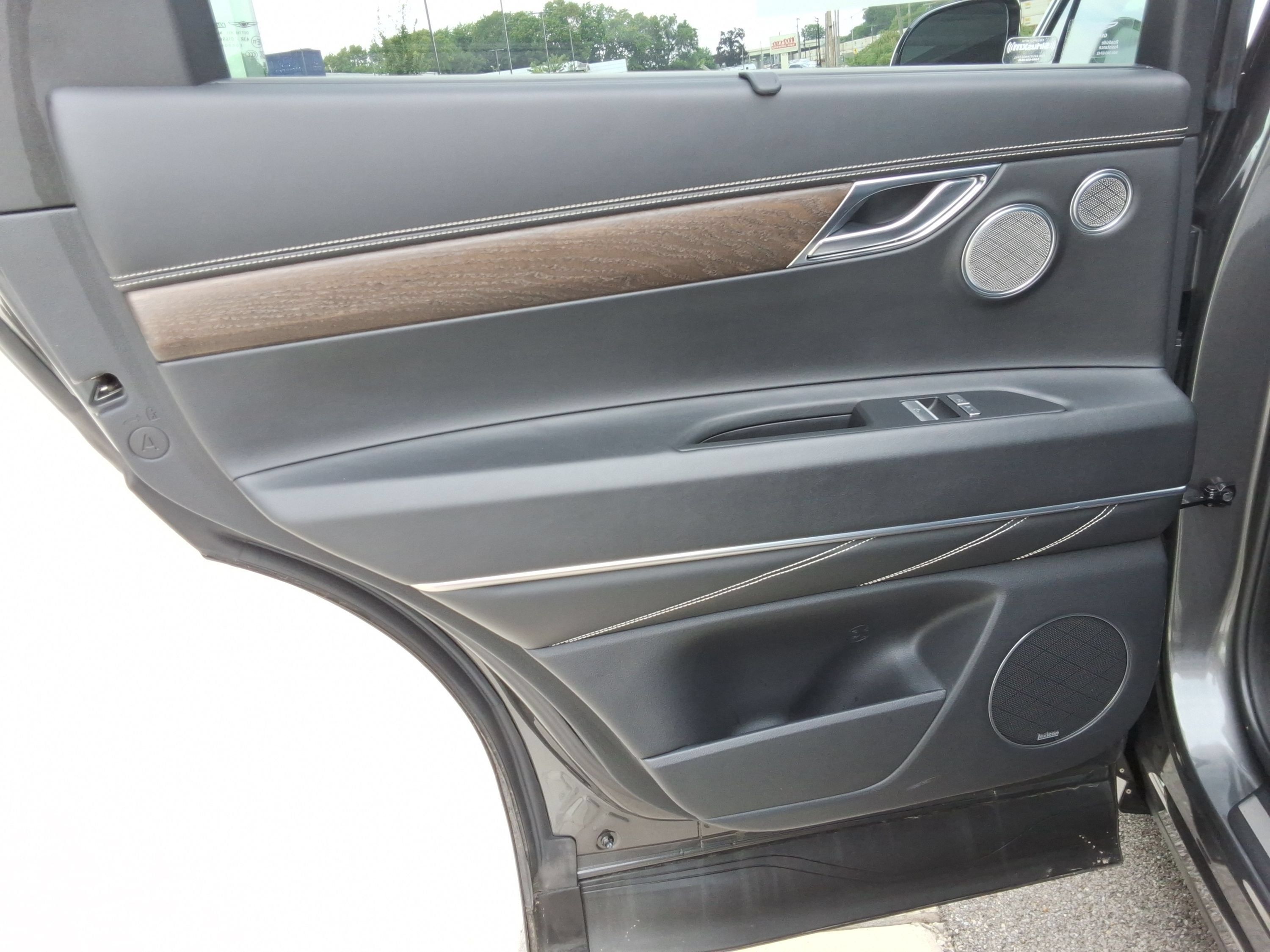 Used 2023 Genesis GV80 3.5T Advanced + AWD/4WD image 25