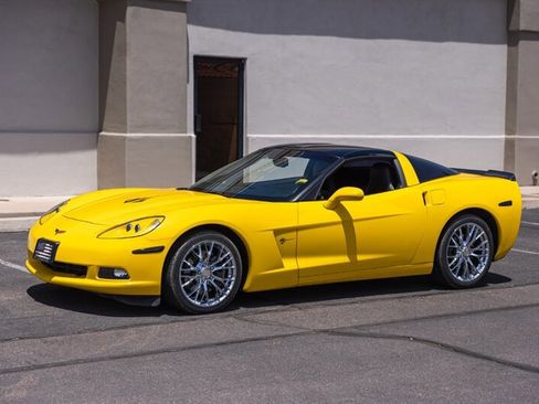 Used 2011 Chevrolet Corvette Coupe w/ Preferred Equipment Group image 2