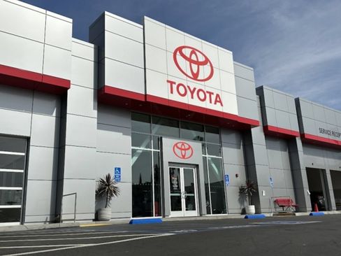Used 2019 Toyota Avalon Limited w/ Advanced Safety Package FWD image 30