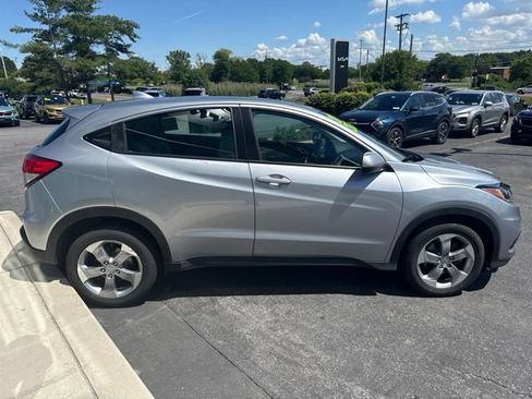 Used 2020 Honda HR-V LX image 7