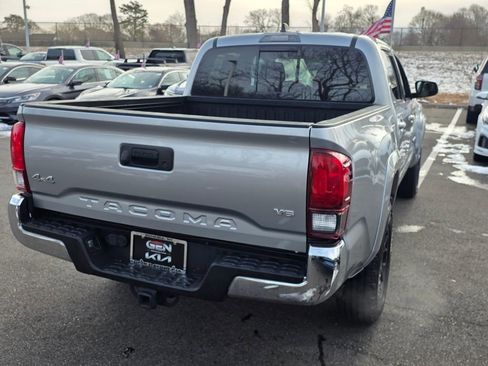Used 2022 Toyota Tacoma SR5 image 7